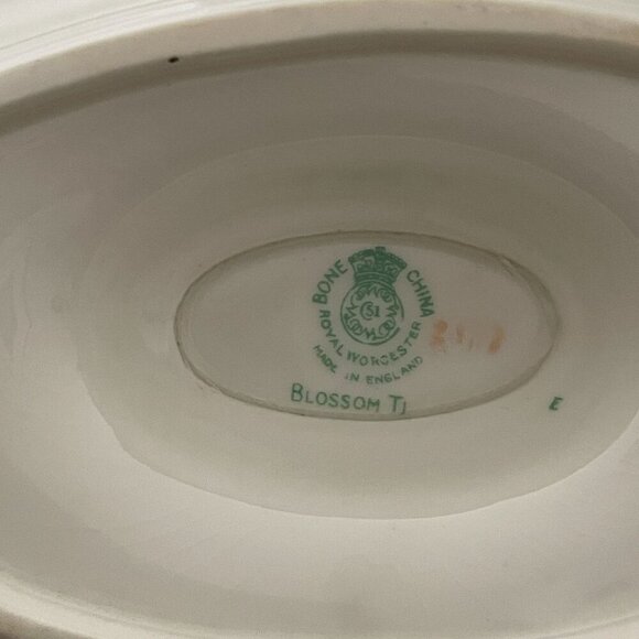 Vintage Royal Worcester Blossom Time Gravy Boat with Attached Under Plate MINT - Picture 9 of 10